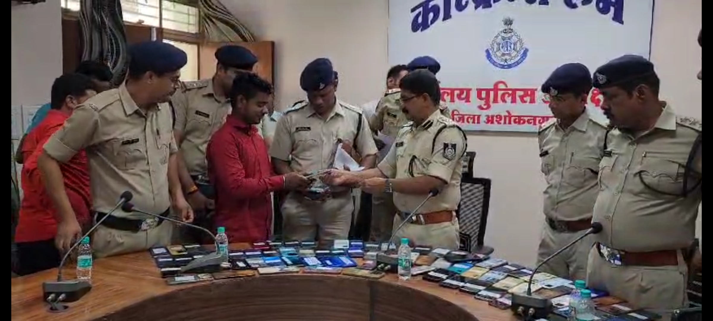 Police recover Theft 80 mobile