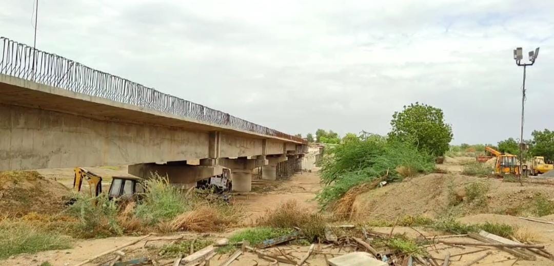 Barwani Nahali river bridge