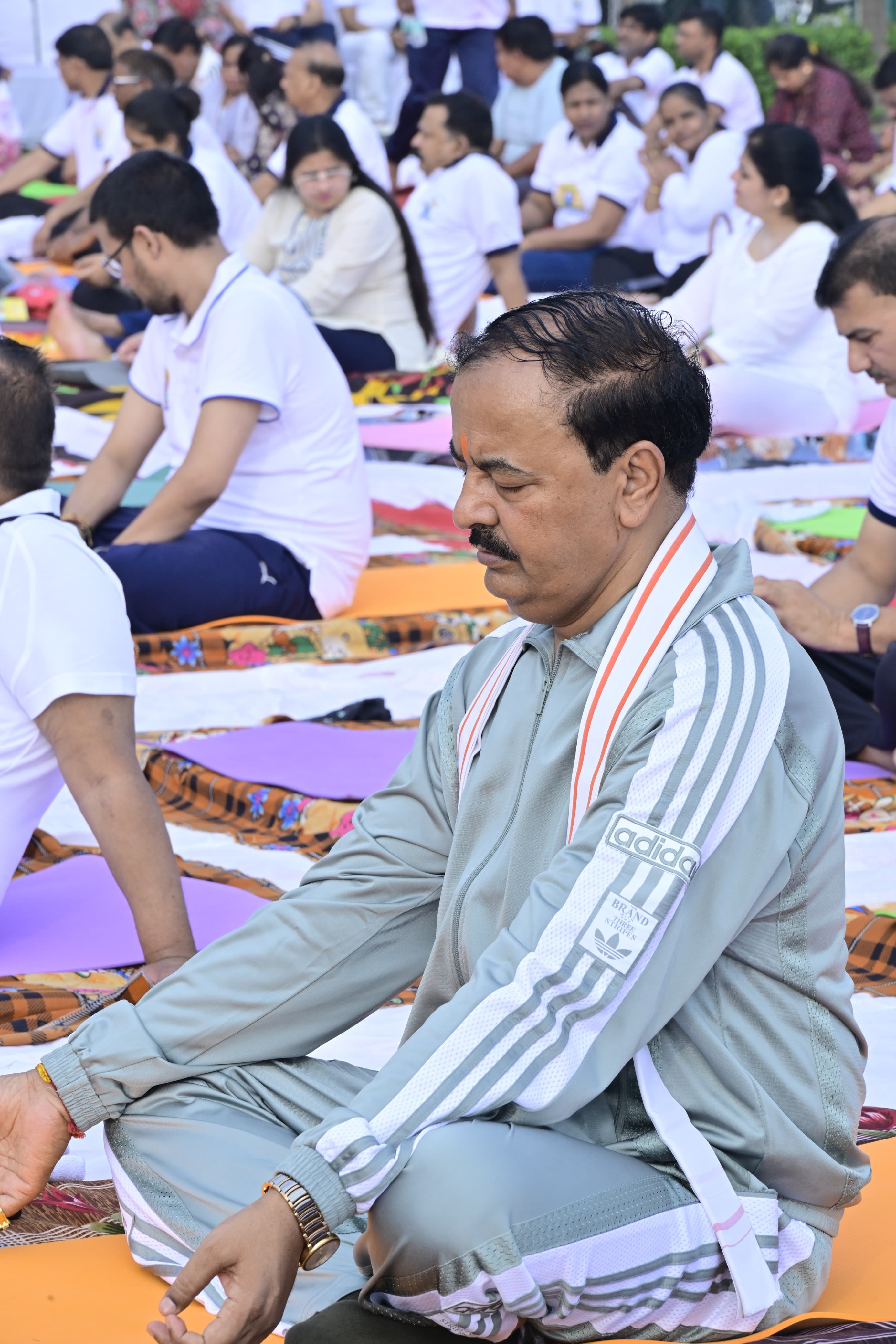 मानव मन को केंद्रित करने का योग सबसे आसान उपाय