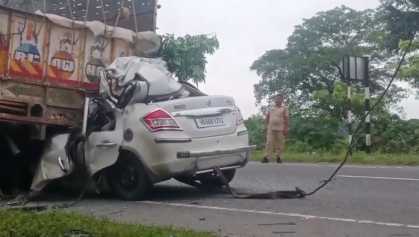 car-truck collision in jalpaiguri