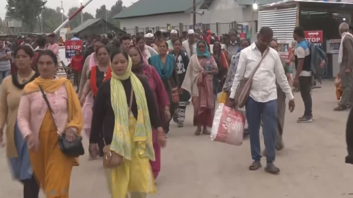 fresh-batch-of-over-4675-pilgrims-leave-jammu-for-amarnath-yatra