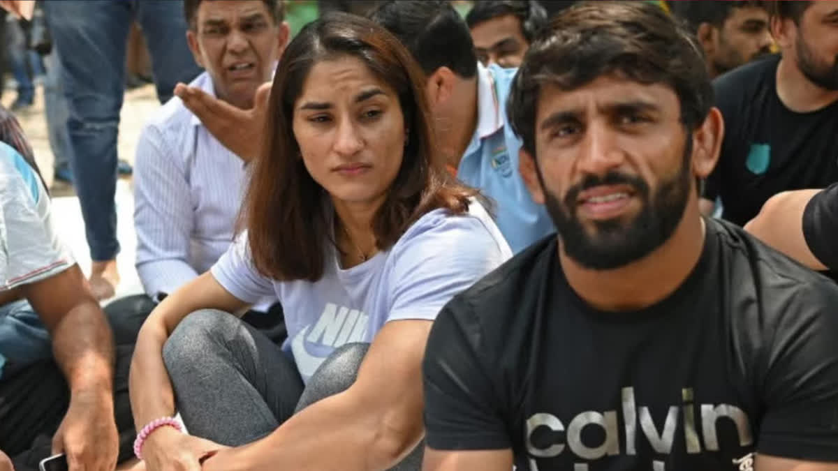 DELHI HIGH COURT WILL GIVE VERDICT ON SATURDAY ON EXEMPTION OF BAJRANG PUNIA AND VINESH PHOGAT FROM TRIAL