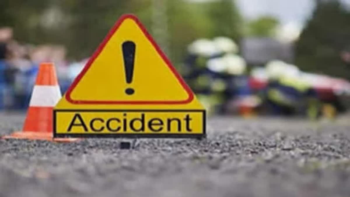 Two people injured in Road Accident at Mandi