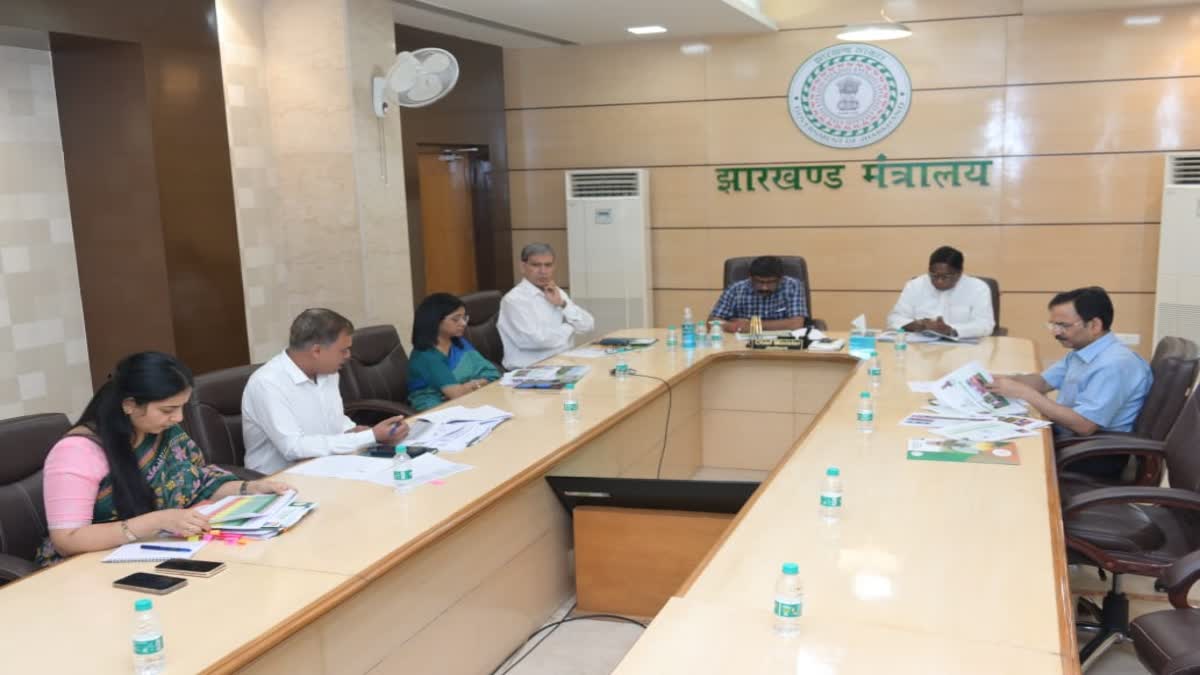 CM Hemant soren reviewed work of Rural Development