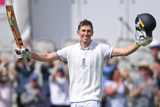 Zak Crawley after reaching the three-figure mark in fourth Ashes Test