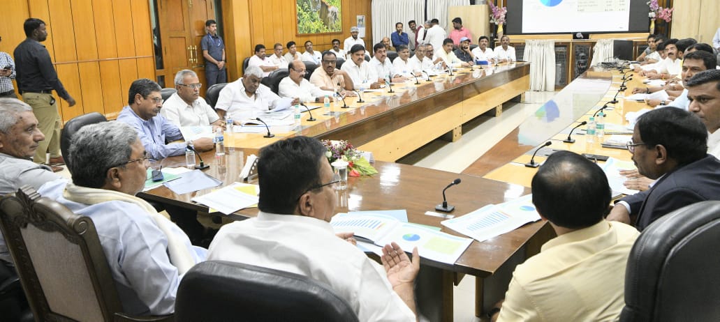 cm-siddaramaiah-meeting-with-kmf-officials-on-milk-price-hike