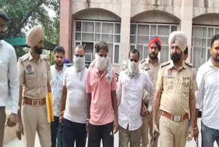 Police arrested 3 persons along with 1 kg 5 grams of heroin, 2 cars and drugs worth Rs 2 lakh 65 thousand
