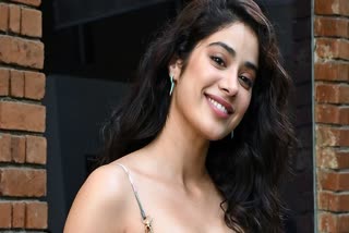 Janhvi Kapoor Food Poisoning