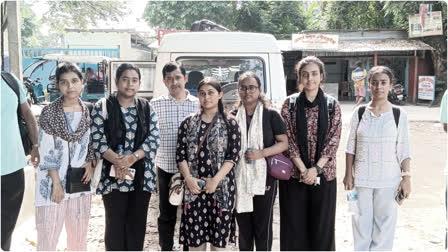 Indian Medical Students Returned From Bangladesh