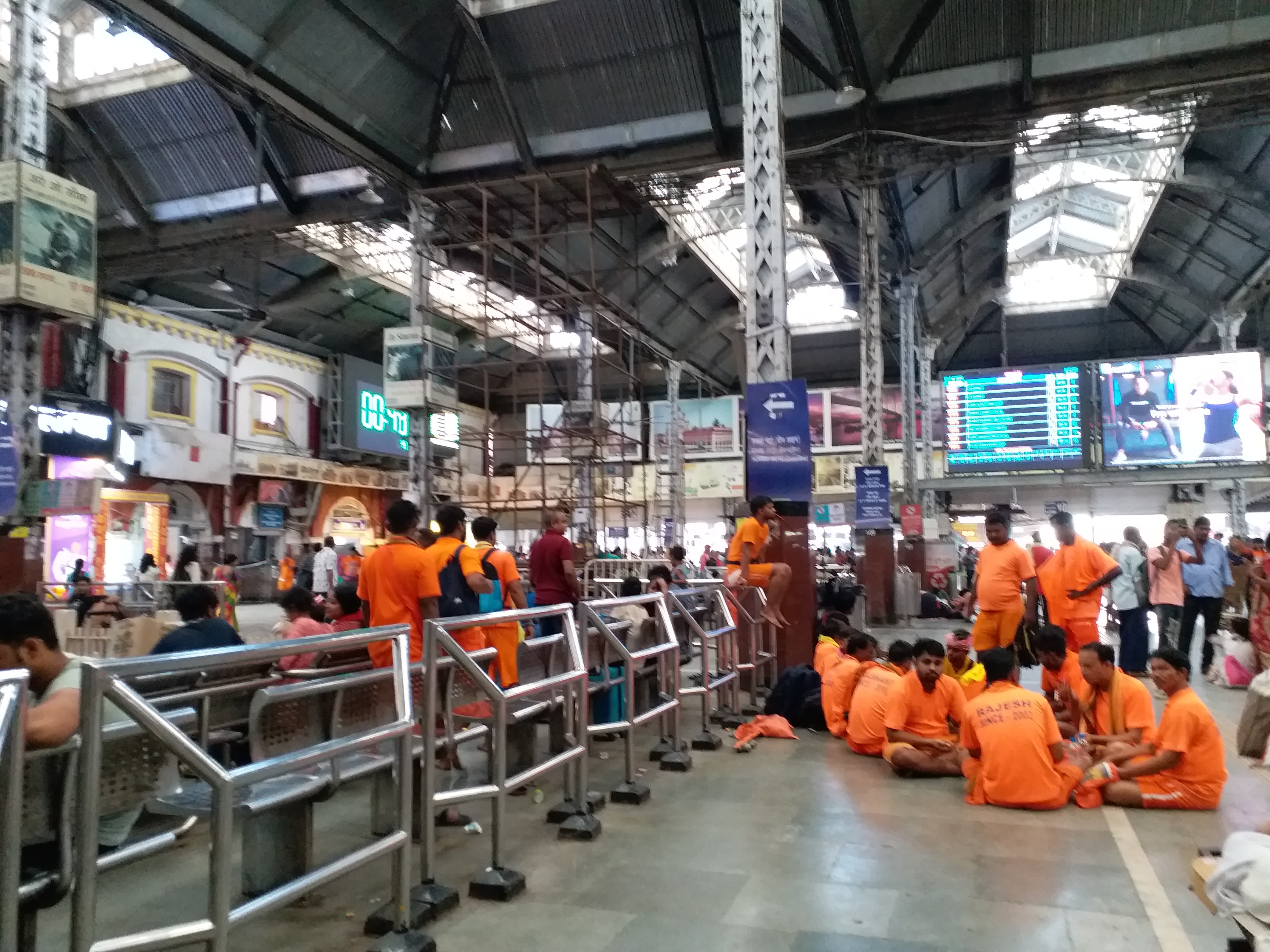 Devotees crowd at Howrah Station