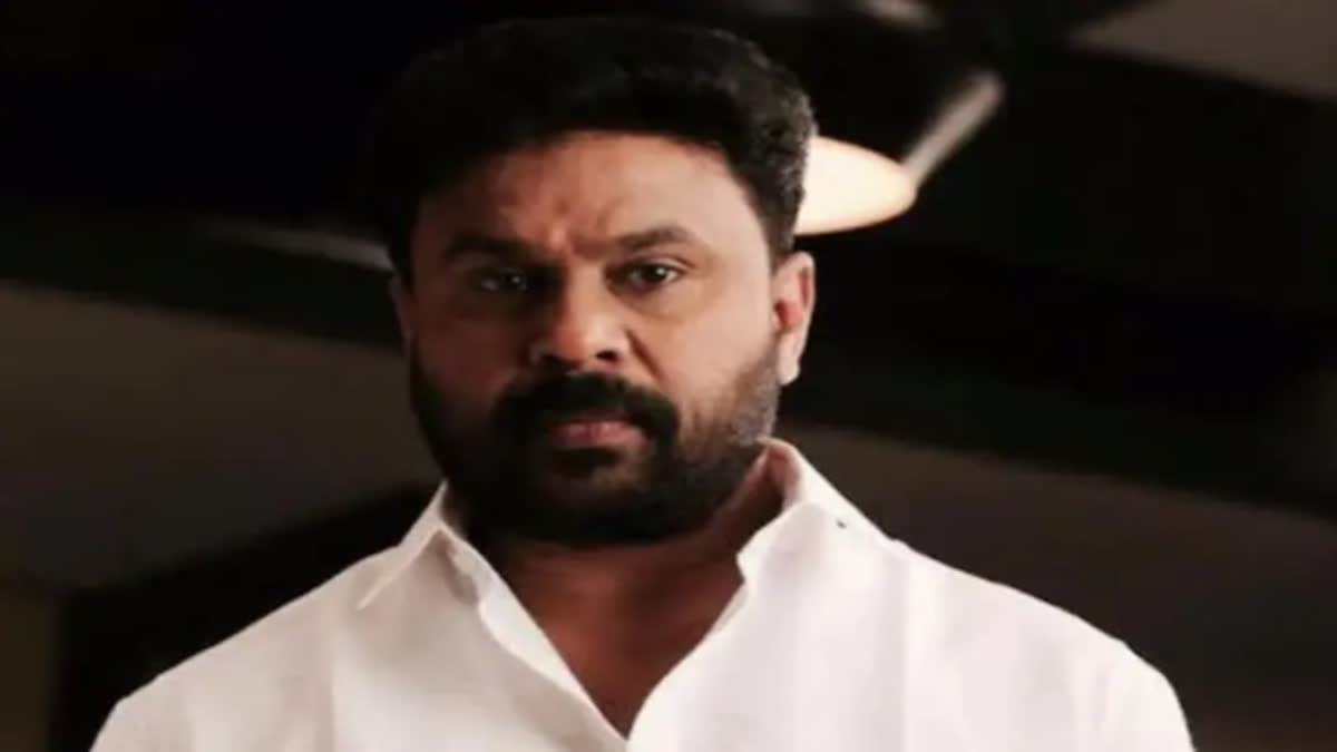 petition in the memory card leak incident  High Court rejected Dileep request change argument  actress assault case dileep  actress assault  case dileep  dileep case  athijeevitha  actress assault case dileep malayalam  നടിയെ ആക്രമിച്ച കേസ്  അതിജീവിതയുടെ ഹർജിയിലെ വാദം  മാറ്റണമെന്ന ദിലീപിന്‍റെ ആവശ്യം ഹൈക്കോടതി തള്ളി  മെമ്മറി കാർഡ് ചോർന്ന സംഭവത്തിൽ  നടിയെ ആക്രമിച്ച കേസിൽ മെമ്മറി കാർഡ് ചോർന്ന  ദിലീപിന്‍റെ ആവശ്യം ഹൈക്കോടതി തള്ളി  അതിജീവിത  വിചാരണ പൂർത്തിയാക്കാനുള്ള സമയം  നടിയെ ആക്രമിച്ച കേസിലെ തൊണ്ടിമുതലായ മെമ്മറികാർഡ്  എറണാകുളം  എറണാകുളം കോടതി  അഡ്വ രഞ്ജിത്ത് മാരാരാണ് അമിക്കസ് ക്യൂറി  അമിക്കസ് ക്യൂറി