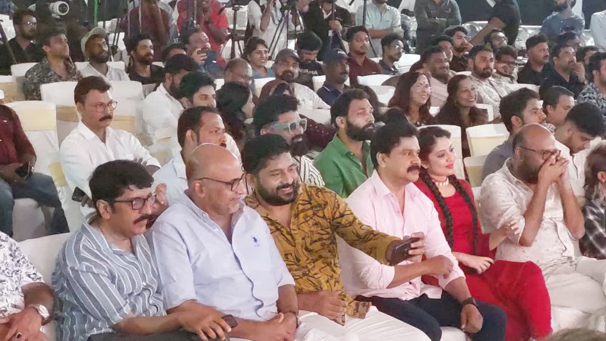 Dileep remembers Director Siddique Latest News  Dileep remembers Director Siddique  Dileep  Director Siddique  Dileep Latest News  Malayalam Actor  Voice Of Sathyanathan  Voice Of Sathyanathan Success meet  ബ്രഹ്മാണ്ഡ ചിത്രത്തിന്‍റെ പണിപ്പുര  സിദ്ദിഖിനെ അനുസ്‌മരിച്ച് ദിലീപ്  ബോഡിഗാർഡ്  സംവിധായകന്‍ സിദ്ധിഖ്  Siddique Lal  വോയ്‌സ് ഓഫ് സത്യനാഥന്‍  Anupam Kher