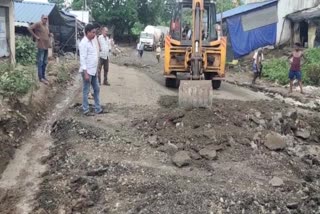 Odisha_Lorry_Association_Leaders_Filled_Road_Potholes_in_AP