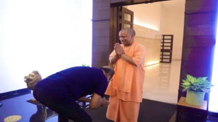 Rajinikanth gets trolled  Rajinikanth  touching UP CM Yogi Adityanath feet  Yogi Adityanath  UP CM Yogi Adityanath  ഹരീഷ് പേരടി  വി ശിവന്‍കുട്ടി  Rajinikanth touches UP CM Yogi Adityanath feet  V Sivankutty  Jailer  രജനികാന്ത്  യോഗി ആദിത്യനാഥ്  ജയിലര്‍