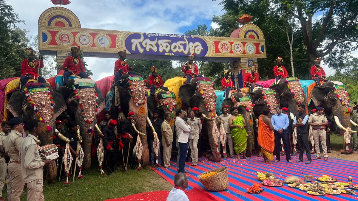 Flagged off to first batch of Gajapayan in Nagarahole by traditional Pooja