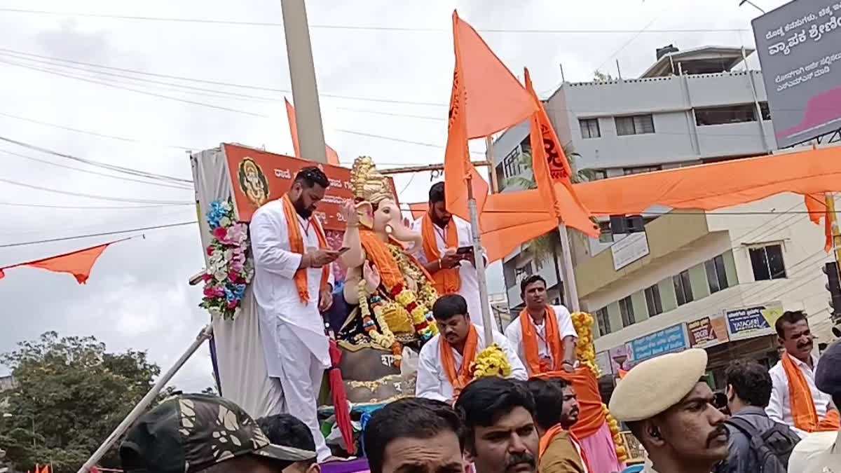 ganeshothsava-procession-at-hubballi