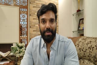 amit chakkalackal  amit chakkalackal about his film carrer  Praavu  Honey bee  Varikuzhiyile Kolapathakam  പത്‌മരാജന്‍  അമിത് ചക്കാലക്കല്‍  അമിത് ചക്കാലക്കല്‍ ചിത്രങ്ങള്‍  ഹണി ബീ  വാരിക്കുഴിയിലെ കൊലപാതകം