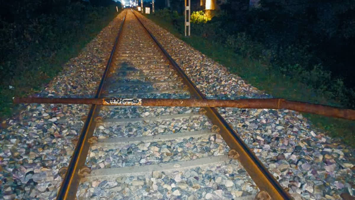 Police in Surat are investigating a sabotage incident where unknown persons tampered with a railway track, potentially endangering train operations. The damage was detected early by a lineman, allowing for swift repairs and the prevention of an accident.