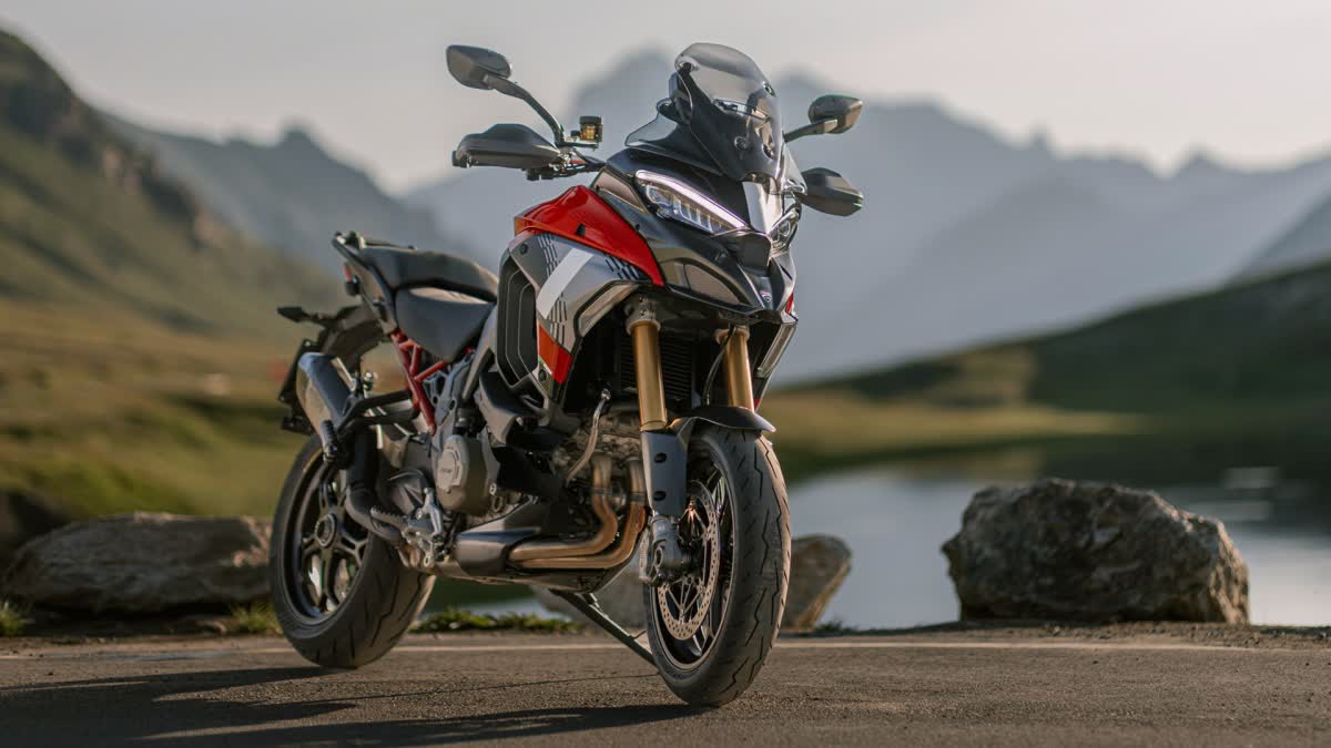 2025 Ducati Multistrada V4 Pikes Peak