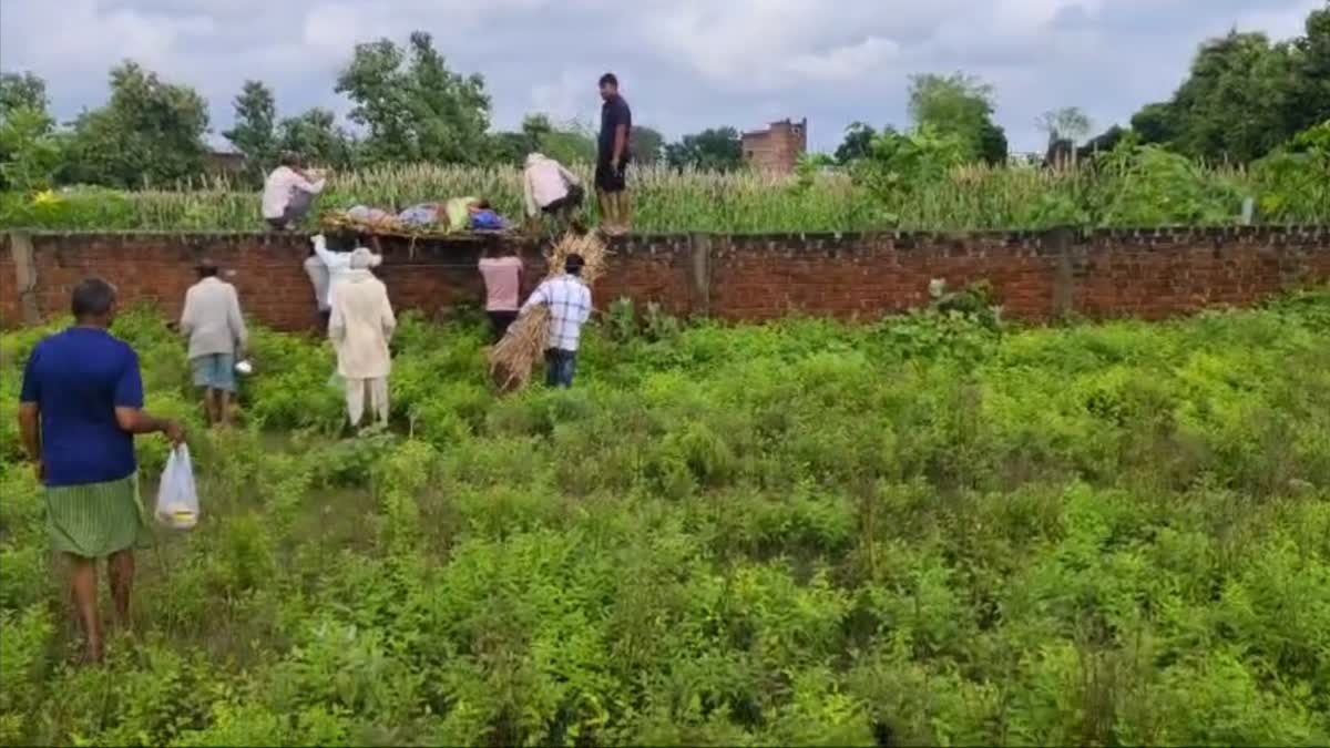 Funeral By Crossing Wall