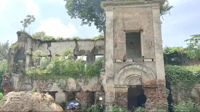 Jara Roy Bari's Durga Puja