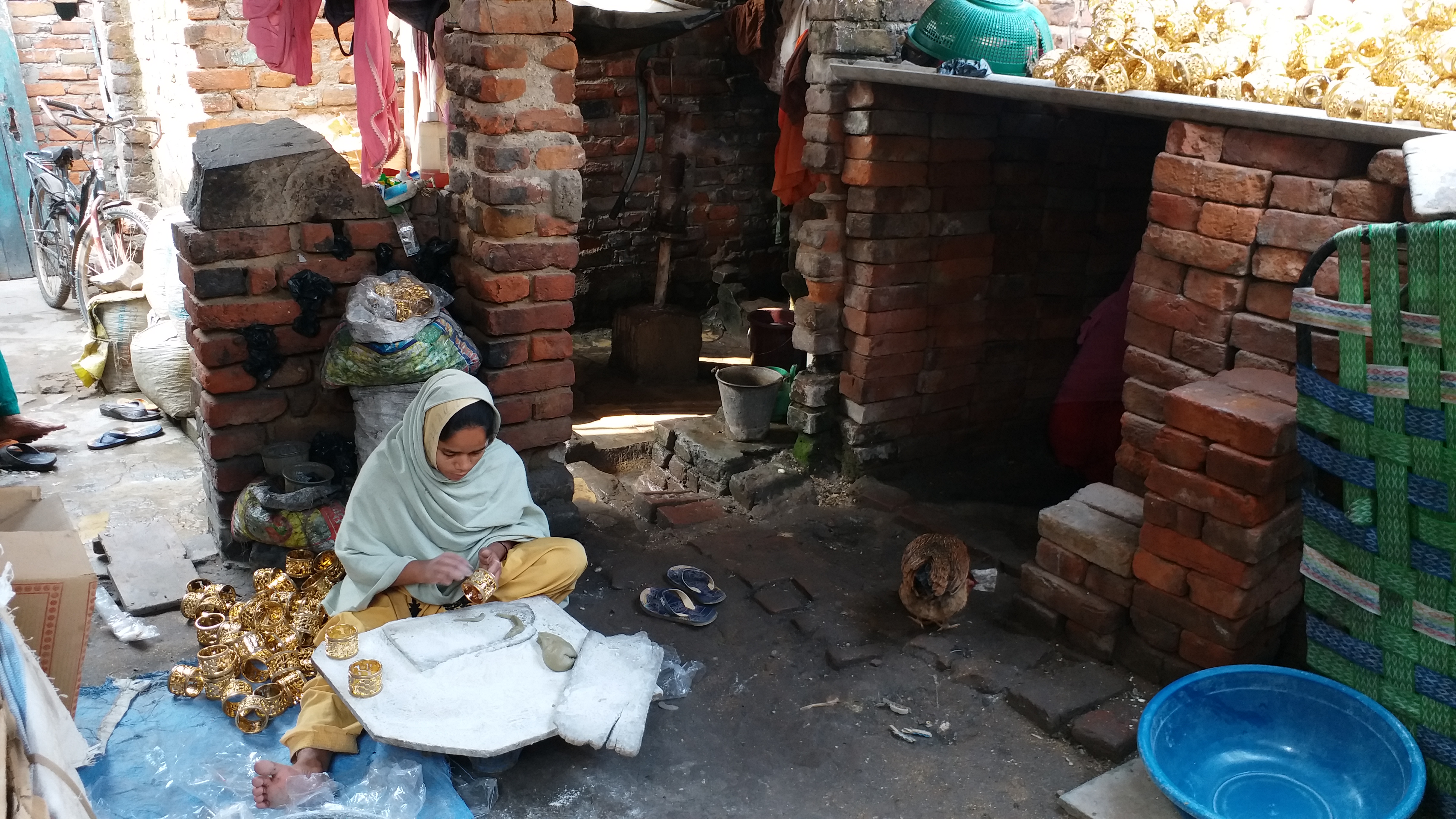 making bangles is a useful job for the Muslim women of Gaya Bihar, Even in the rainy season