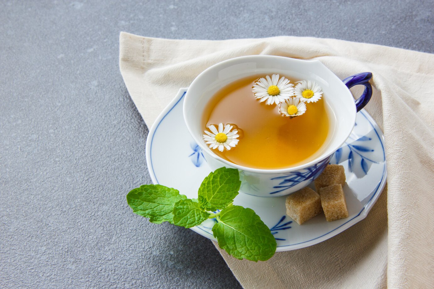 These 4 herbal teas are considered effective in providing instant relief from headache and migraine research