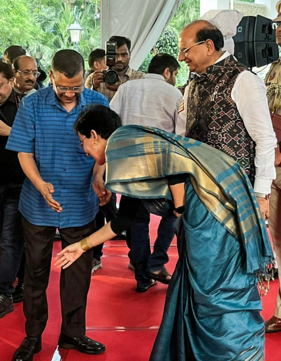 atishi and arvind kejriwal