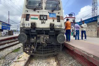 शाहगंज जंक्‍शन पर नॉन इंटरलॉकिंग