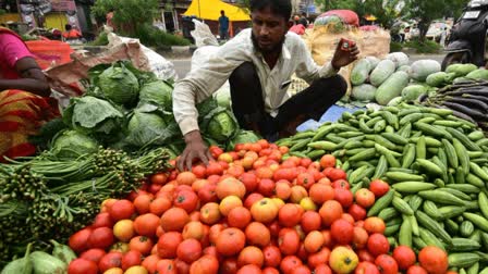 vegetable prices crop damage dut to rain floods rates rise in up retail inflation rises onion price latest news