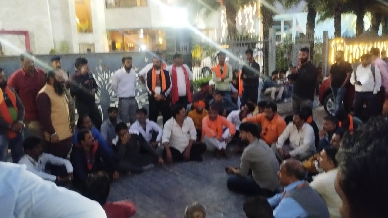 Protest against Sufi singer Chand Ahmed in Rishikesh