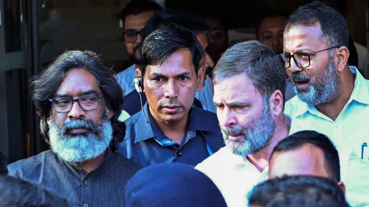 Jharkhand CM Hemant Soren with Congress leader Rahul Gandhi in Ranchi