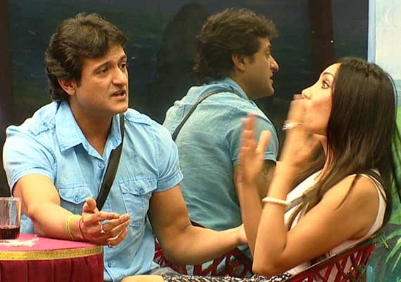 Armaan Kohli had a spat with Sofia Hayat on Bigg Boss 7