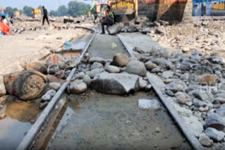 Haridwar: British-Era Railway Track Exposed On Ganga Bed Over Closure Of Ganga Canal Sparks Curiosity