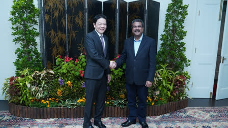 Dharmendra Pradhan Meets Singapore PM, Discusses Cooperation In School Education And Research