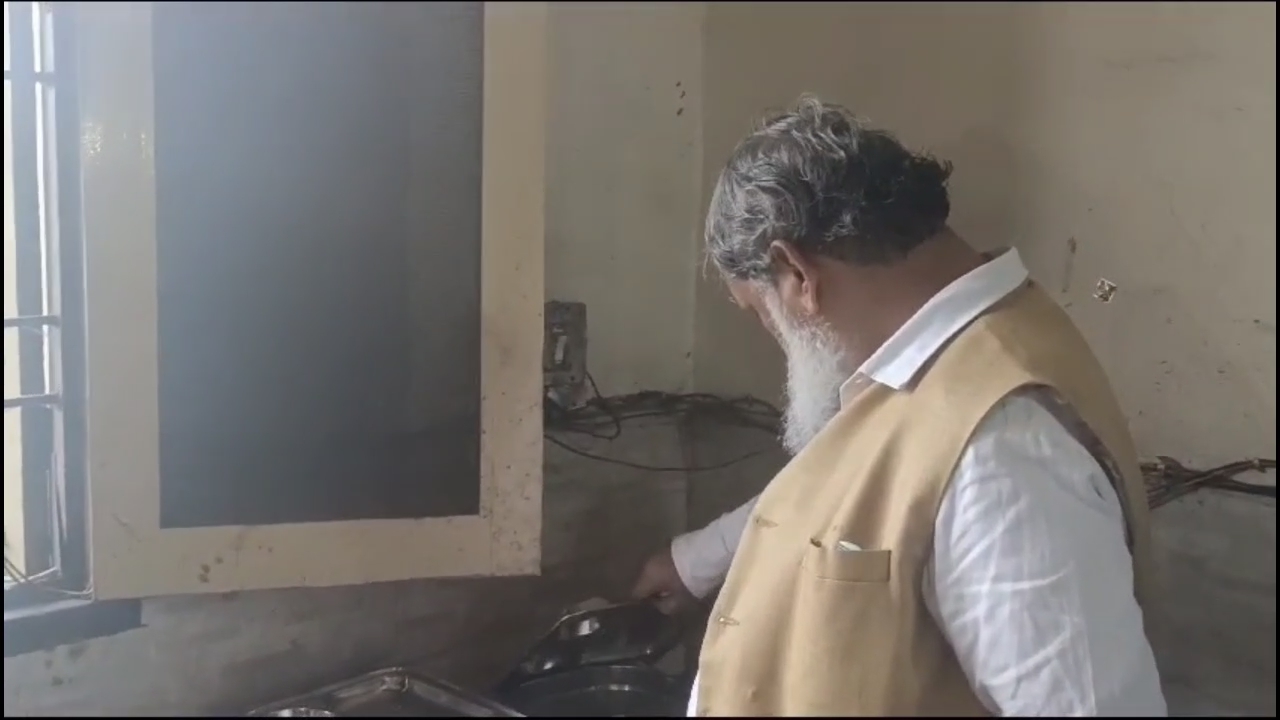 Anil Vij Angry on officers in Karnal Transport department officials scolded