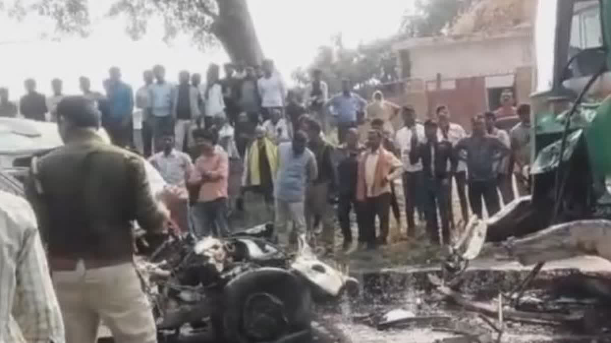 5 killed as Bolero collides with bus in UP's Chitrakoot, 6 seriously injured