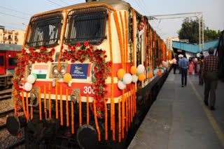 Train Services From Telangana To Sabarimala  Sabarimala Special Train Services  Telangana Sabarimala Special Train Services  Sabarimala Special Trains  South Central Railway Sabarimala Special Trains  Secunderabad Sabarimala Special Train Timings  Kacheguda Sabarimala Special Train  സെക്കന്തരാബാദ് ശബരിമല ട്രെയിന്‍  കാചിഗുഡ ശബരിമല സ്പെഷ്യല്‍ ട്രെയിന്‍  തെലങ്കാന ശബരിമല സ്പെഷ്യല്‍ ട്രെയിന്‍ സര്‍വീസ്