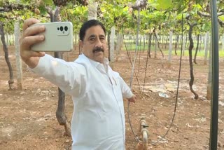 kalava_srinivasulu_selfie_challenge_in_anantapur_district