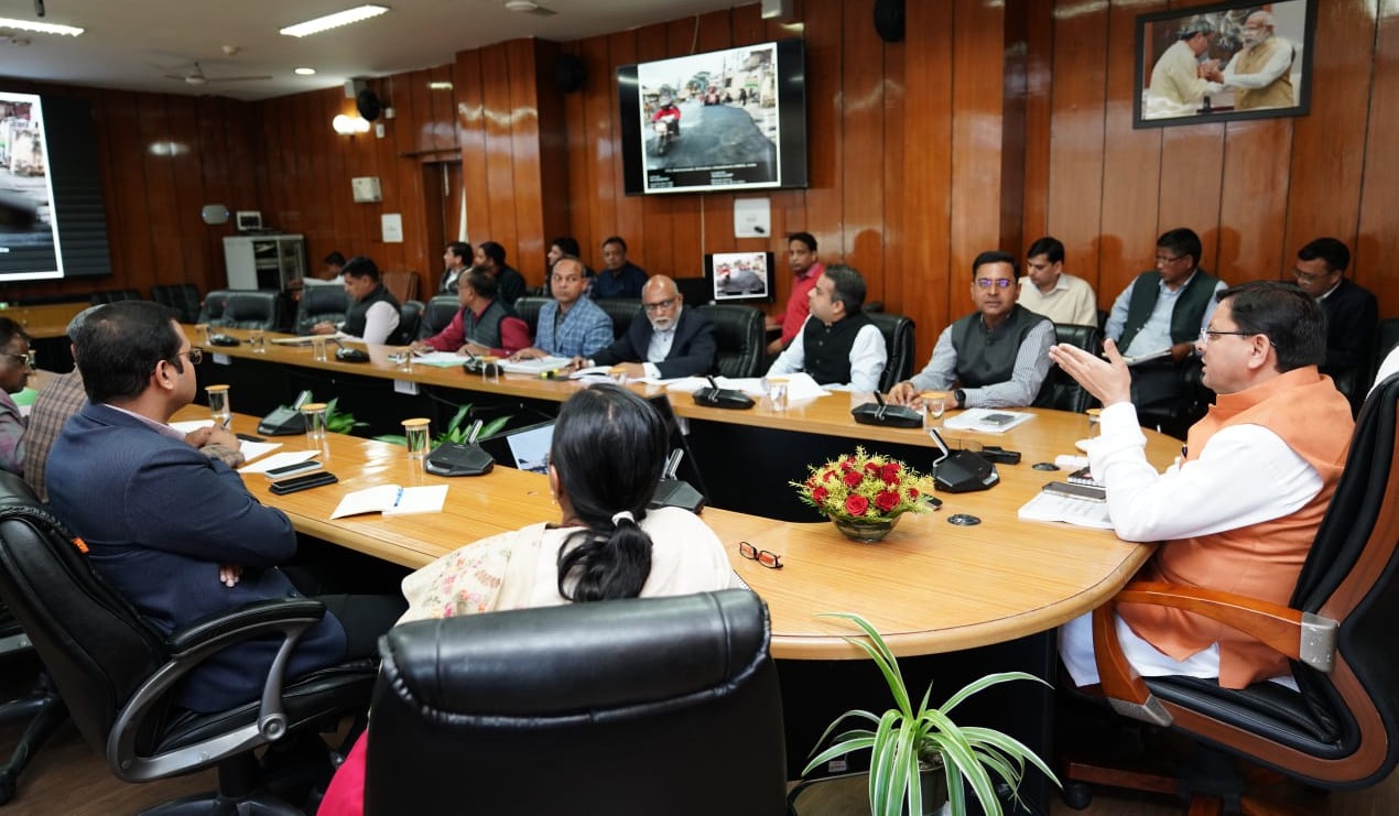 CM Dhami took PWD meeting