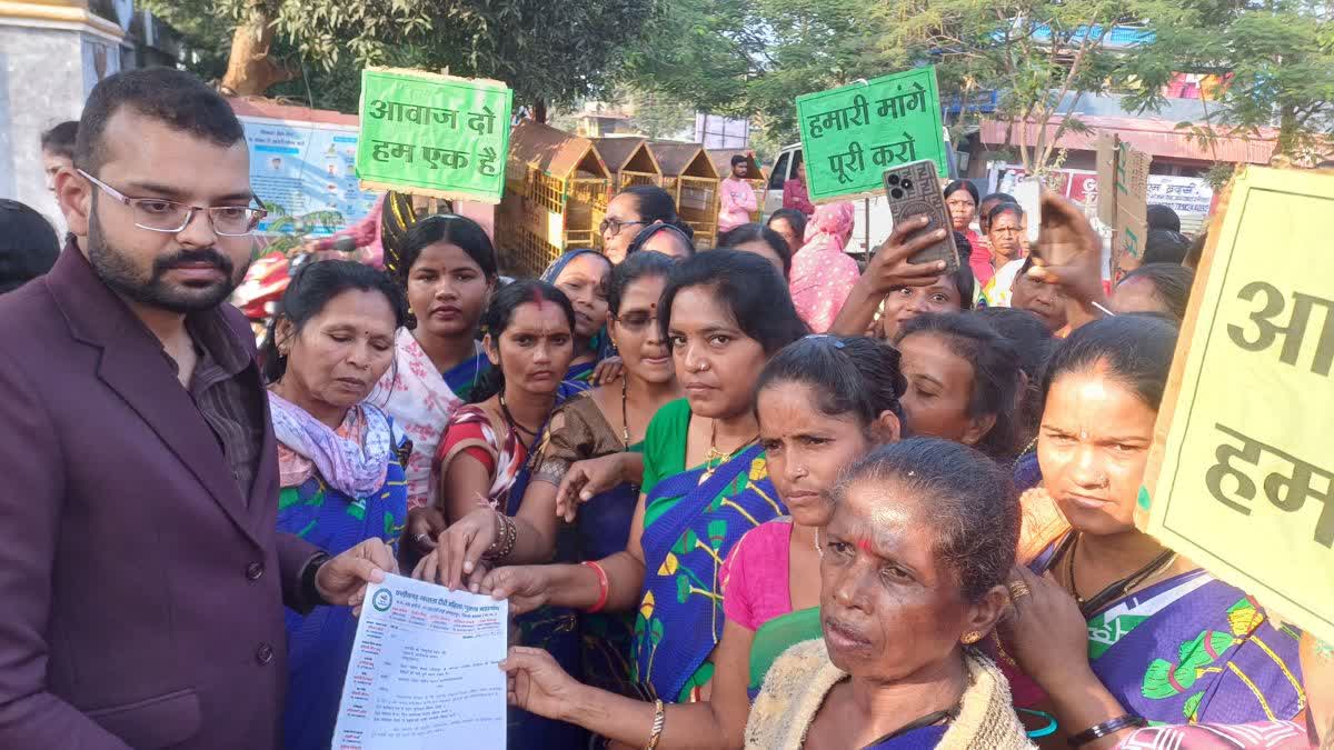 SANITATION WORKERS PROTEST