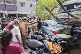 satara accident seven two wheelers collided with a four wheeler in ajinkya colony
