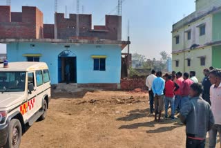 The migrant workers from Bihar have been staying together in a rented house and were trying to keep themselves warm on Wednesday night.