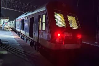 Kadapa_Nandyala_Demo_Train_Stopped_at_Jammalamadugu_Railway_Station