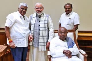 Former PM HD Devegowda along with HD Kumaraswamy and HD Revanna meets PM Modi in Delhi