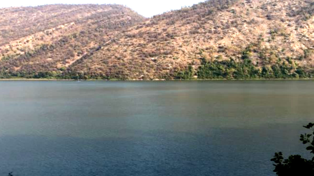 water from Siliserh Lake to Alwar