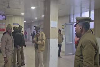 आरोपी और पुलिस में मुठभेड़