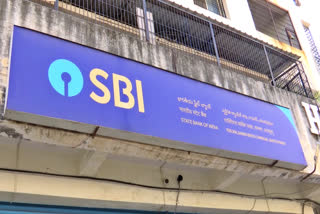 CYBER CRIMINALS CHEATED SBI MANAGER