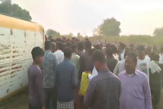 Road accident in Garhwa one child died after school bus overturned