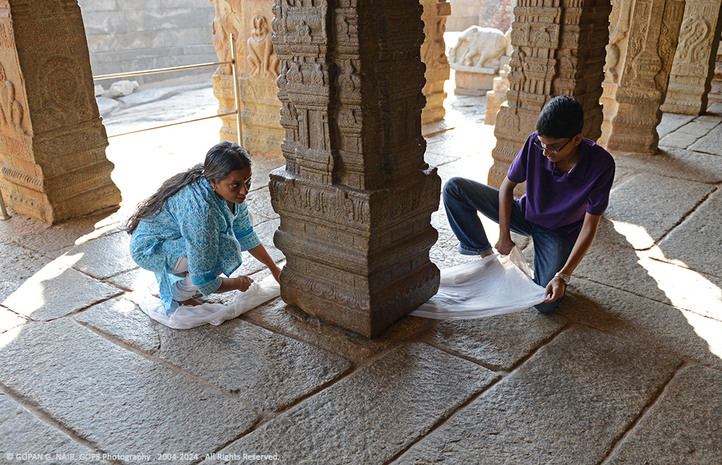 the mystery behind the hanging pillar,  hanging pillar of Veerabhadra temple of Lepakshi,  ବୀରଭଦ୍ର ମନ୍ଦିରର ଝୁଲା ସ୍ତମ୍ଭ,  ଲେପକ୍ଷୀ ଆନ୍ଧ୍ରପ୍ରଦେଶ, କାହାଣୀ ଓ କିମ୍ବଦନ୍ତୀ, ଅଜଣା କଥା, unknown facts